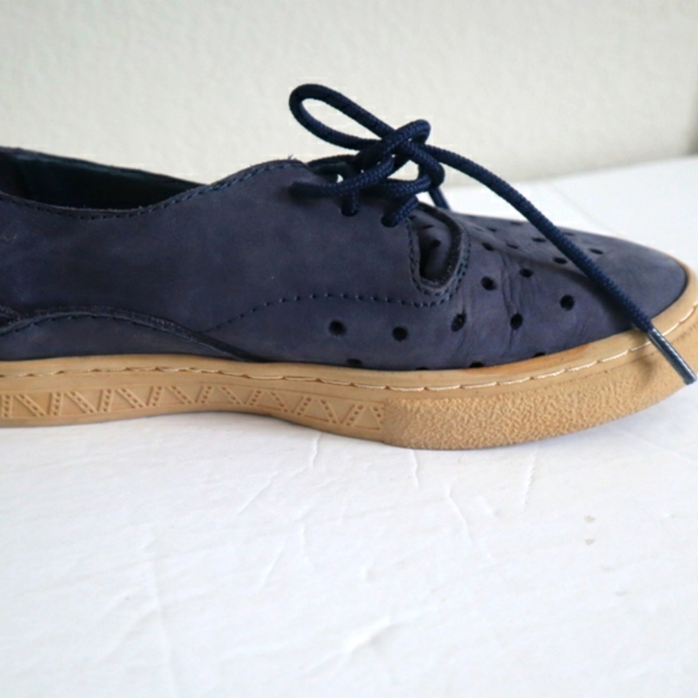 Oliberte Laced Sneakers - Picture 2 of 7
